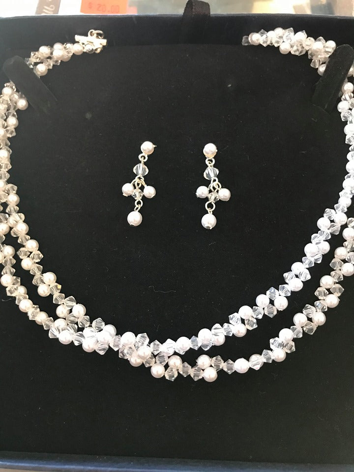 BRIDAL CLASSICS JEWELLERY SET STYLE JE-04 - MISS LESTER'S