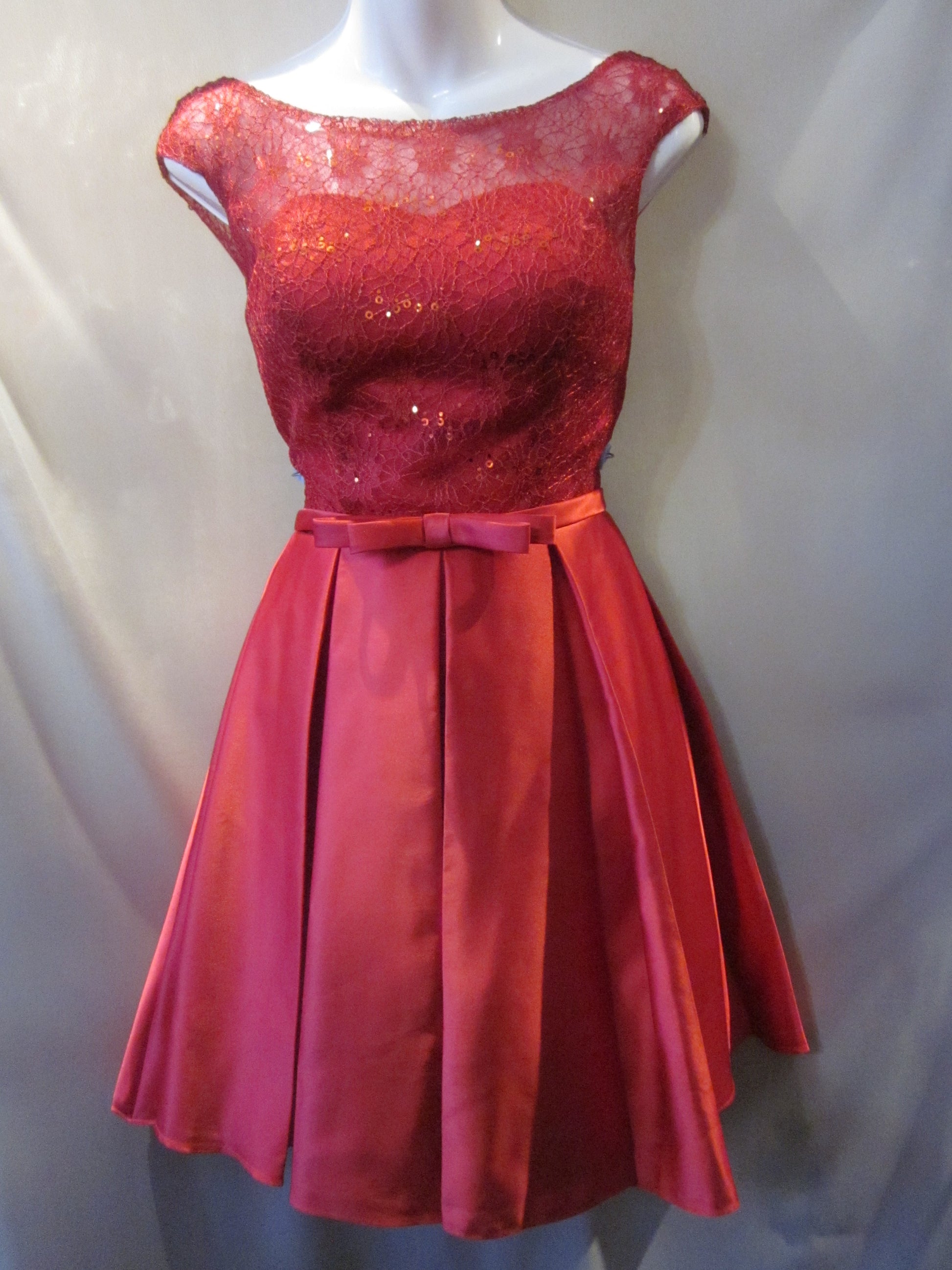 Short Lace/Satin Dress Size XS Style 4222 Short Lace/Satin Dress Size XS Style 4222