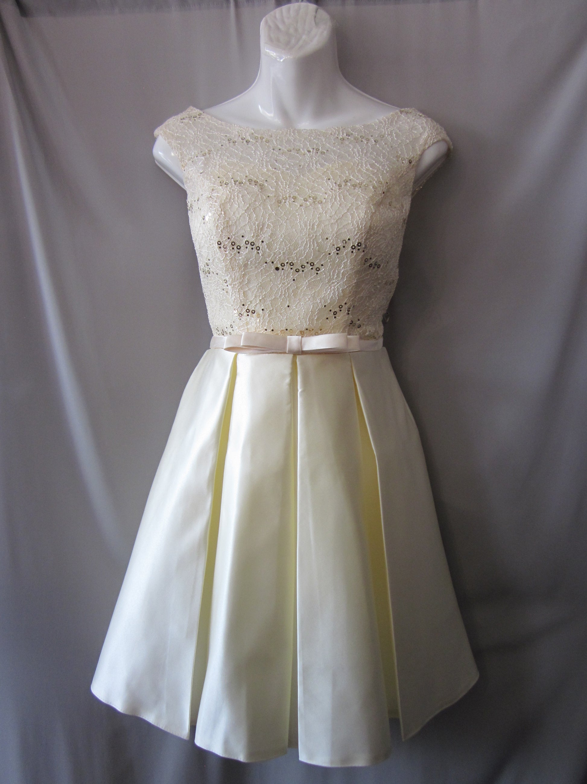Short Prom/Grad Dress Size 2XL Style 4224 - MISS LESTER'S 