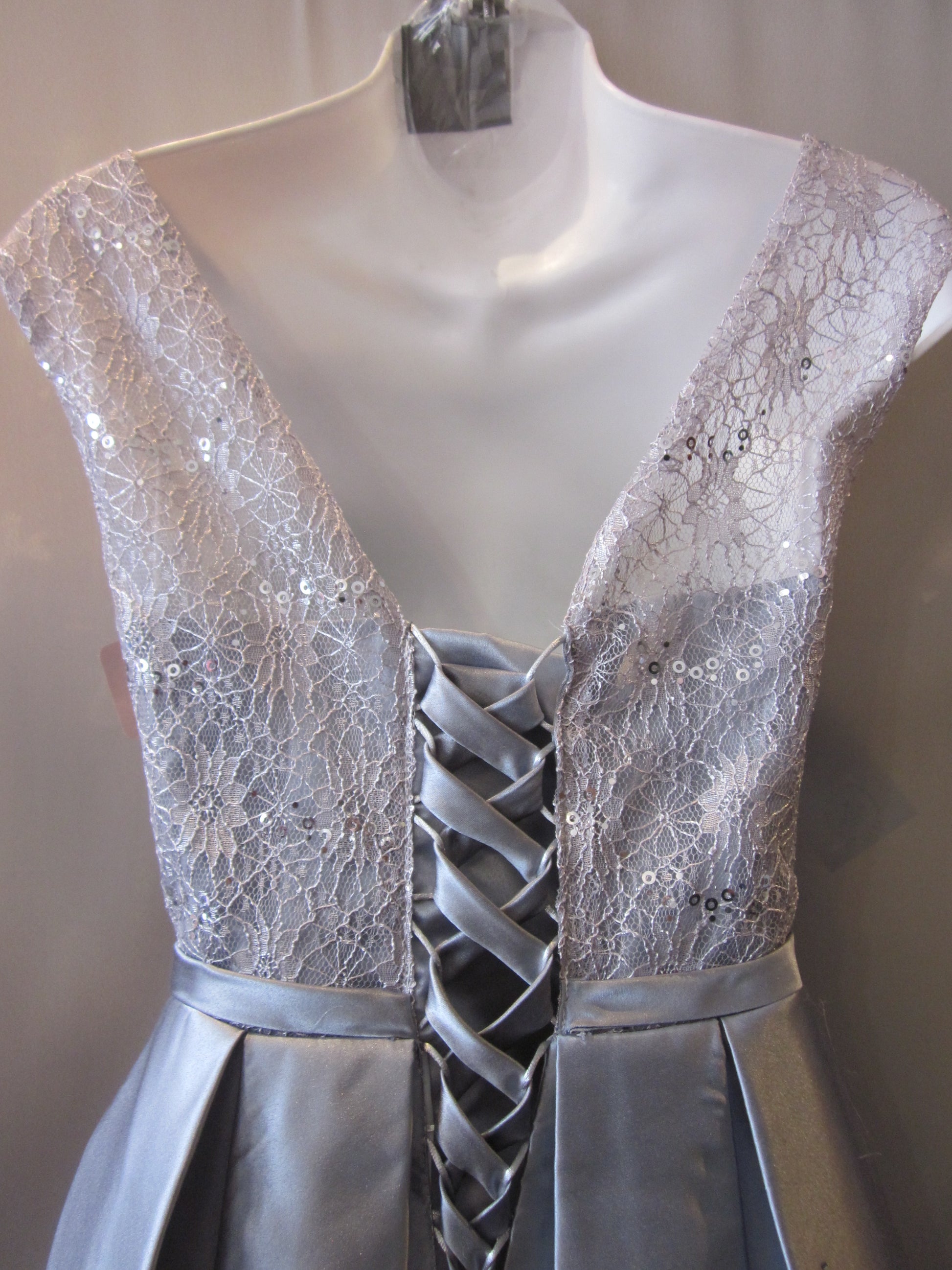 Short Prom/Grad Dress Size M Style 4225 - MISS LESTER'S 