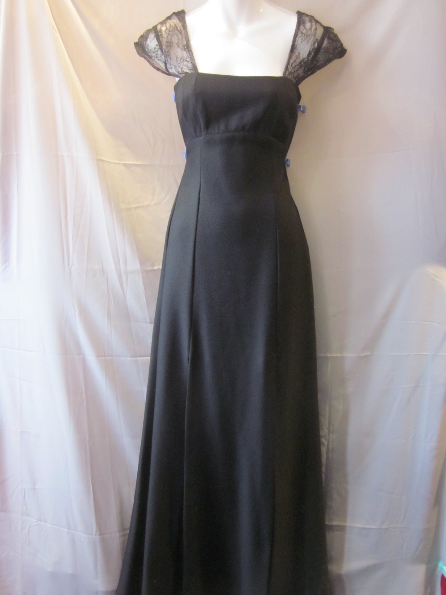 PV Long Dress Size Medium Style 504042
