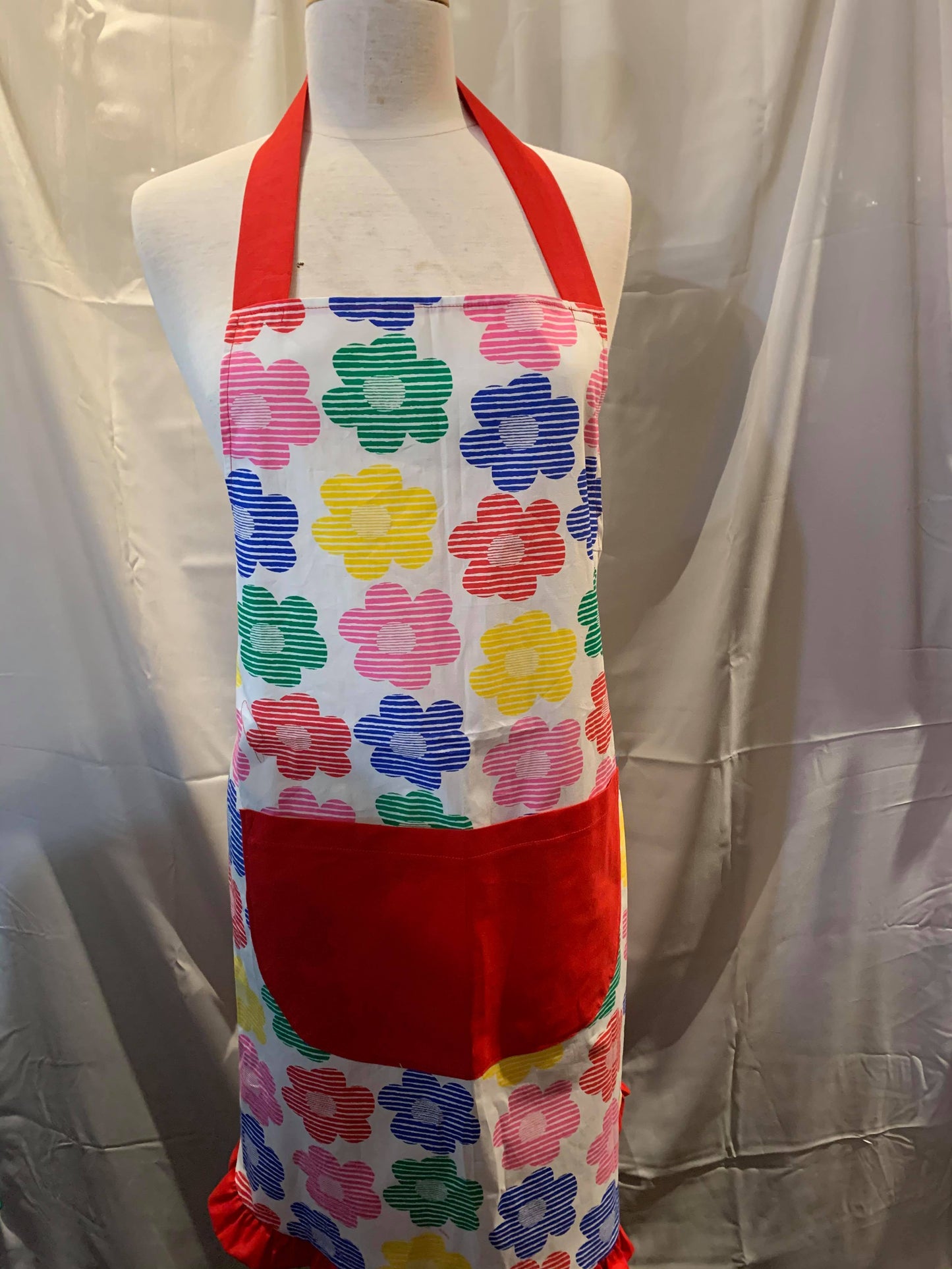 Floral Apron With Red Pocket One Size Style AP04