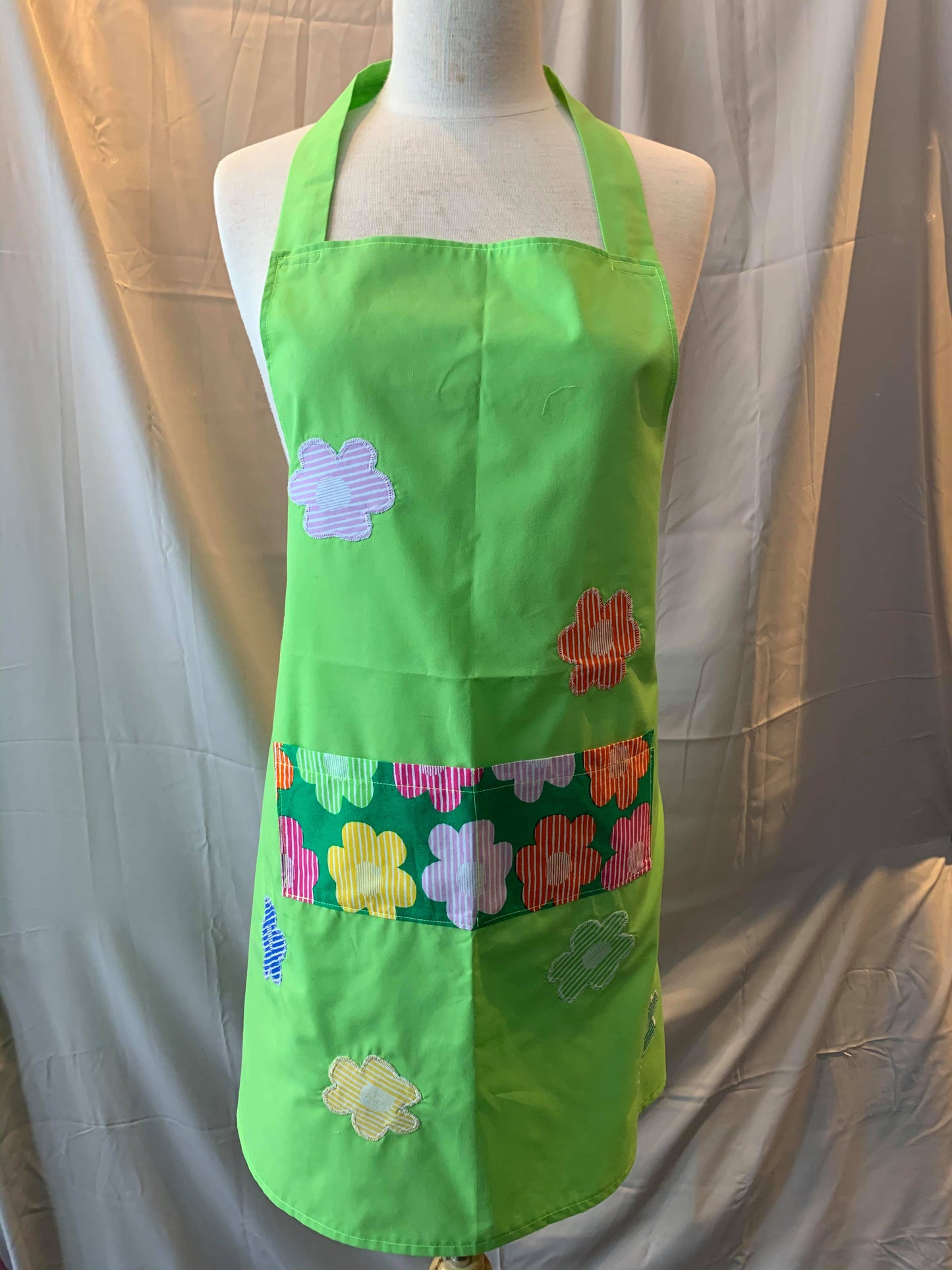 Green Apron With Floral Pocket One Size Style AP08 - MISS LESTER'S 