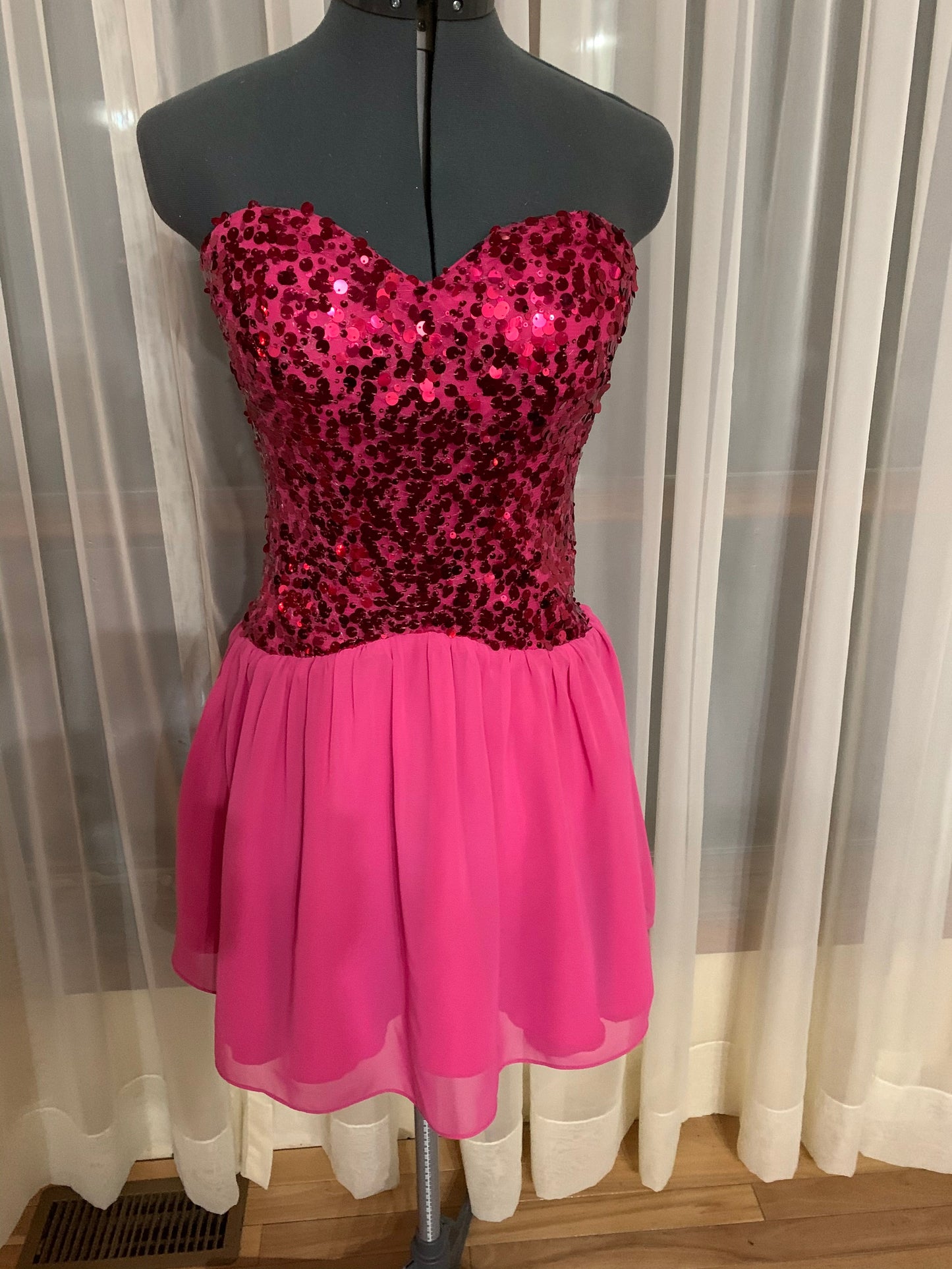 Short Dress Size Small Style 2827 - MISS LESTER'S 